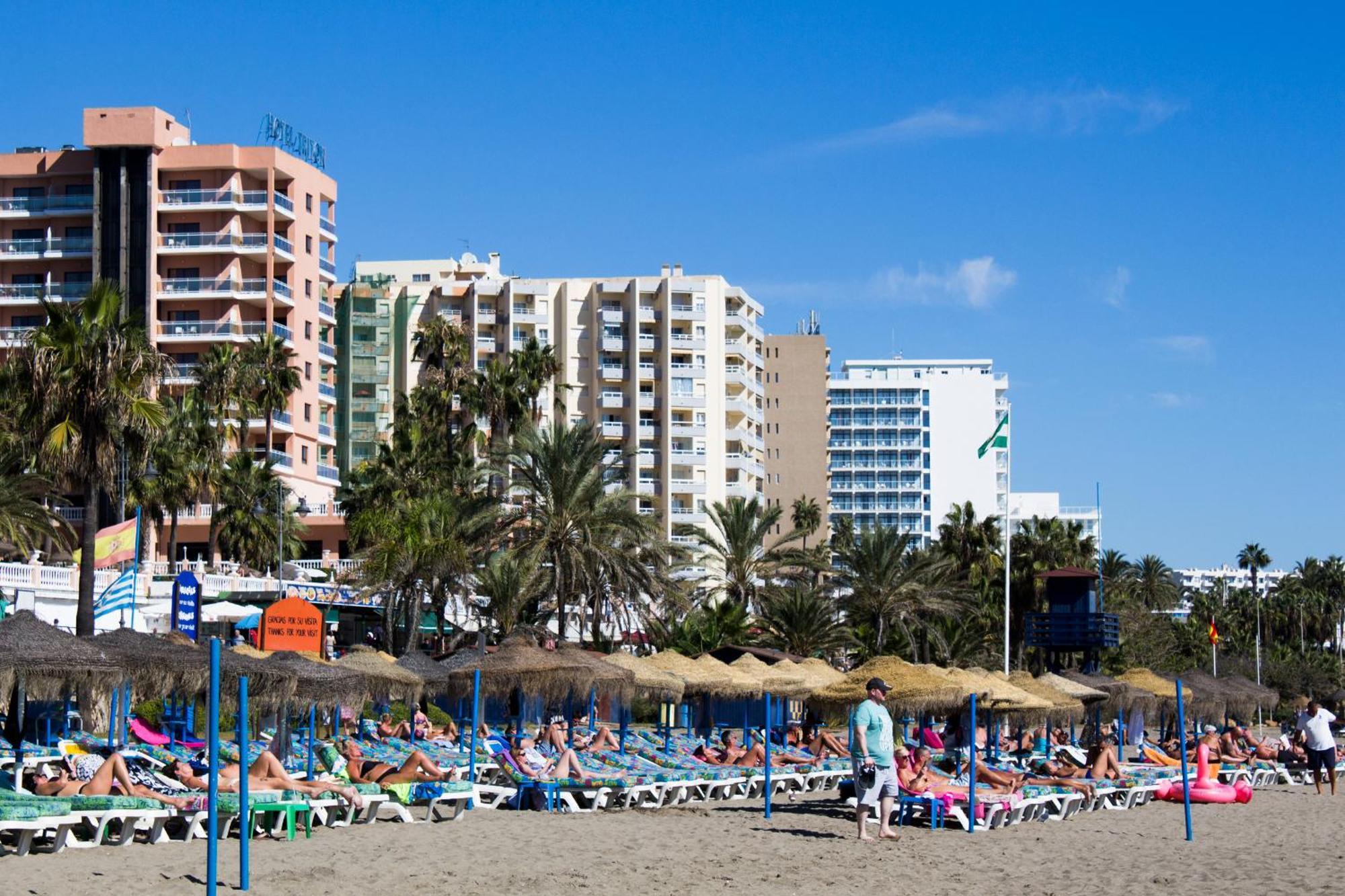 Benal Beach Suite Ii, Estudio Con Parque Acuatico Y Vistas Al Mar. Benalmádena Exterior foto